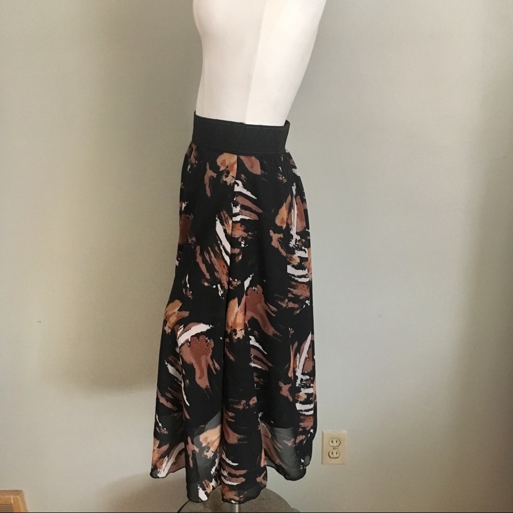 LuLaRoe Lola Skirt - Picture 4 of 7